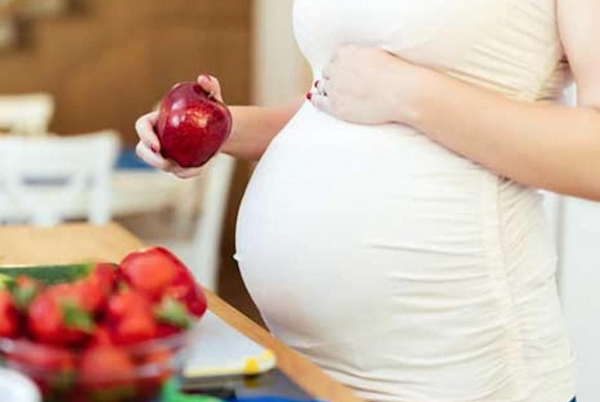 How pregnant moms' food choices can increase their child’s asthma risk?